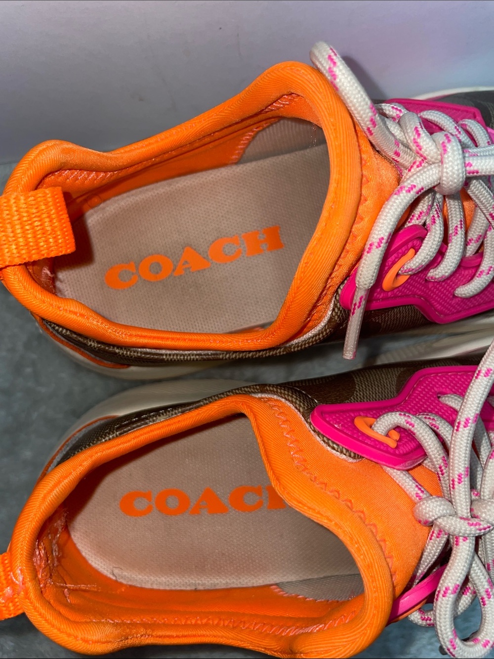 Coach Runner Woman’s Sneakers - Picture 7 of 8